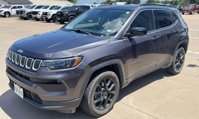 2022 Jeep Compass Latitude LUX