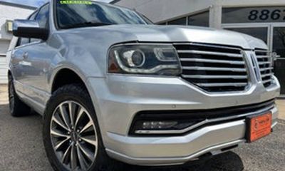 2017 Lincoln Navigator Select