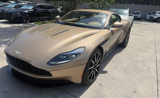 2018 Aston Martin DB11 Seating Configuration