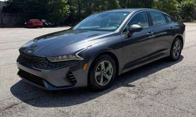 2021 Kia K5 LXS
