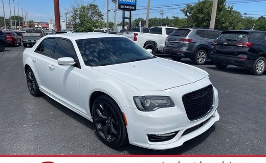 2022 Chrysler 300 Touring L