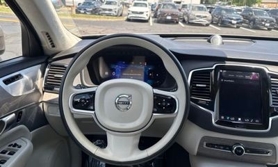 2023 Volvo XC90 Ultimate Bright