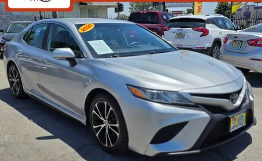 2020 Toyota Camry SE