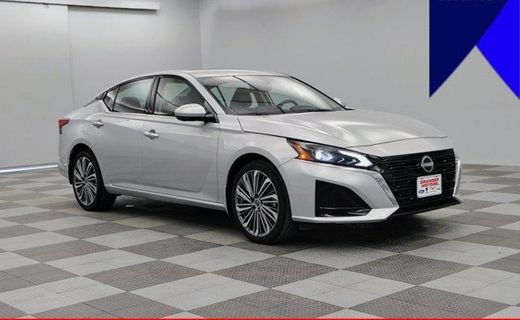 2025 Nissan Altima SL