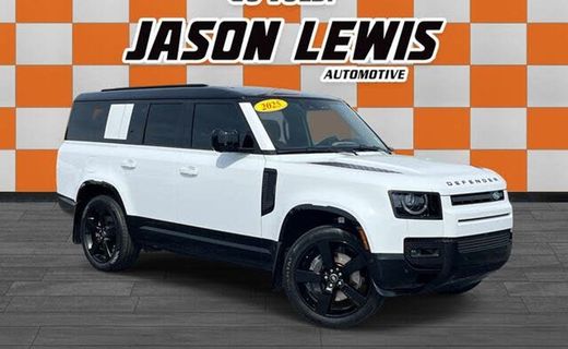 2025 Land Rover Defender 130 SE