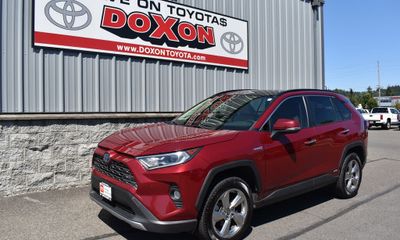 2020 Toyota RAV4 Limited HV