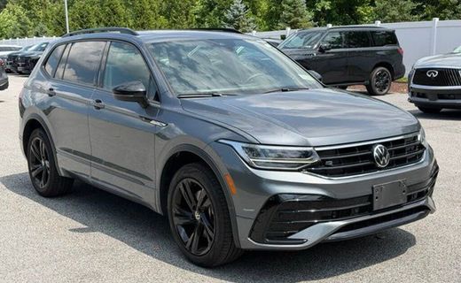 2023 Volkswagen Tiguan 4MOTION SE Black