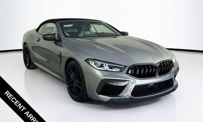 2023 BMW M8