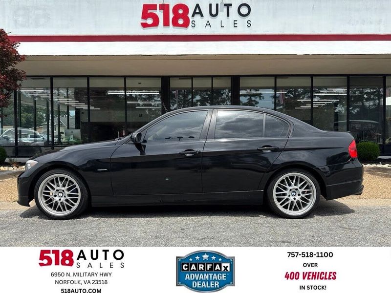 Representative 2006 BMW 325i photo