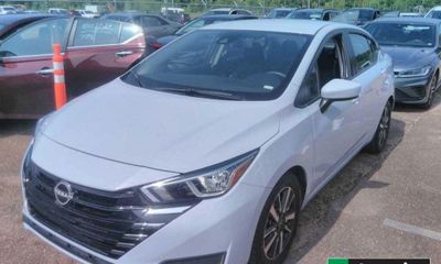 2024 Nissan Versa SV