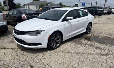 2015 Chrysler 200 200S