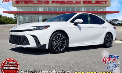 2025 Toyota Camry SE