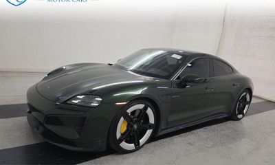2025 Porsche Taycan Turbo S