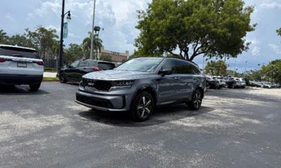 2023 Kia Sorento S