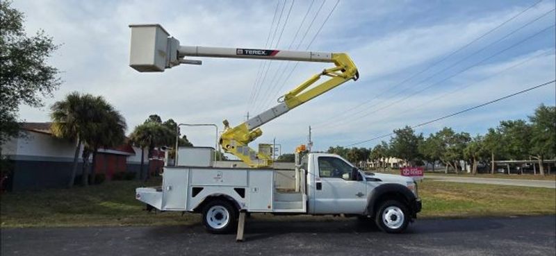 2013 Ford F-550 — a typically priced live listing