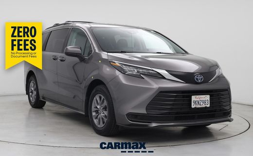 2024 Toyota Sienna LE