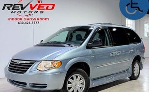 2005 Chrysler Town AND Country Touring
