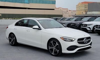 2026 Mercedes-Benz C-Class C300