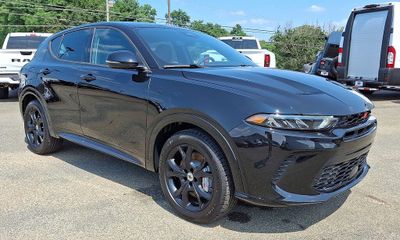 2025 Dodge Hornet R T