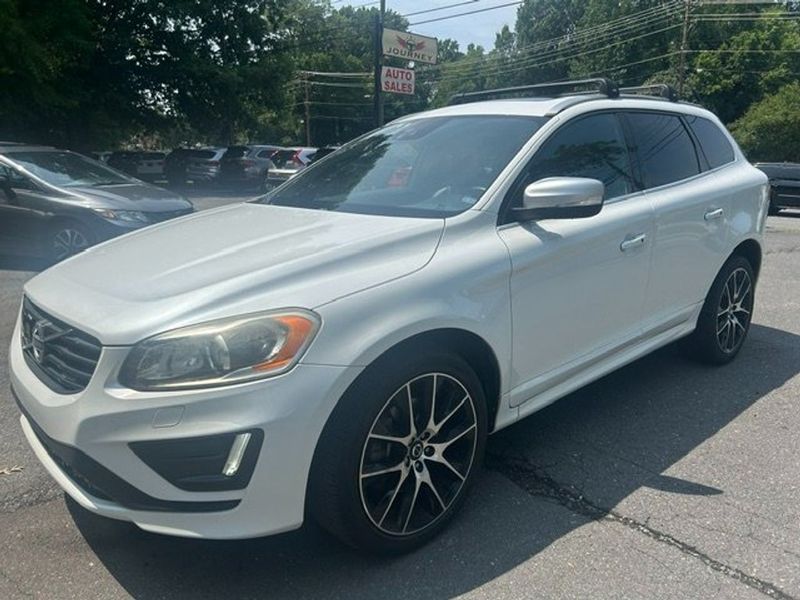 2015 Volvo XC60 — a typically priced live listing