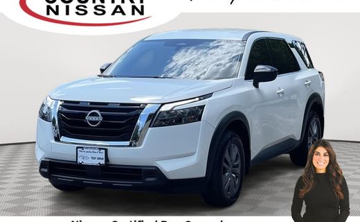 2025 Nissan Pathfinder S