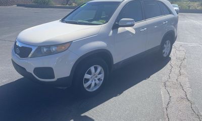 2011 Kia Sorento LX