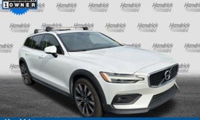 2021 Volvo V60CC Momentum