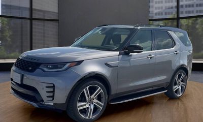 2026 Land Rover Discovery P360 Dynamic SE