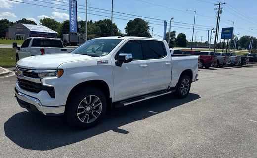 2026 Chevrolet Silverado LT