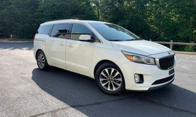 2015 Kia Sedona GLS Middle Level