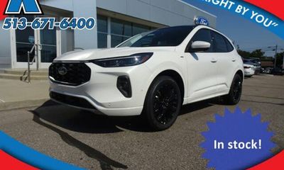 2024 Ford Escape ST Line Elite