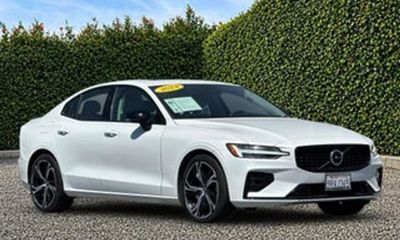 2024 Volvo S60 Plus Black Edition