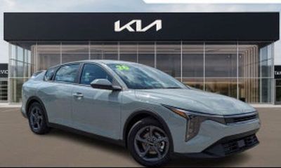 2026 Kia K4 GT Line