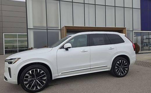 2026 Volvo XC90 Plus Bright