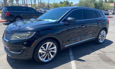 2018 Lincoln MKX BLK Label