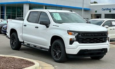2024 Chevrolet Silverado Custom