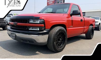 2000 Chevrolet Silverado Base