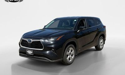 2024 Toyota Highlander LE
