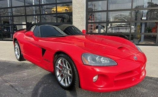 2004 Dodge Viper