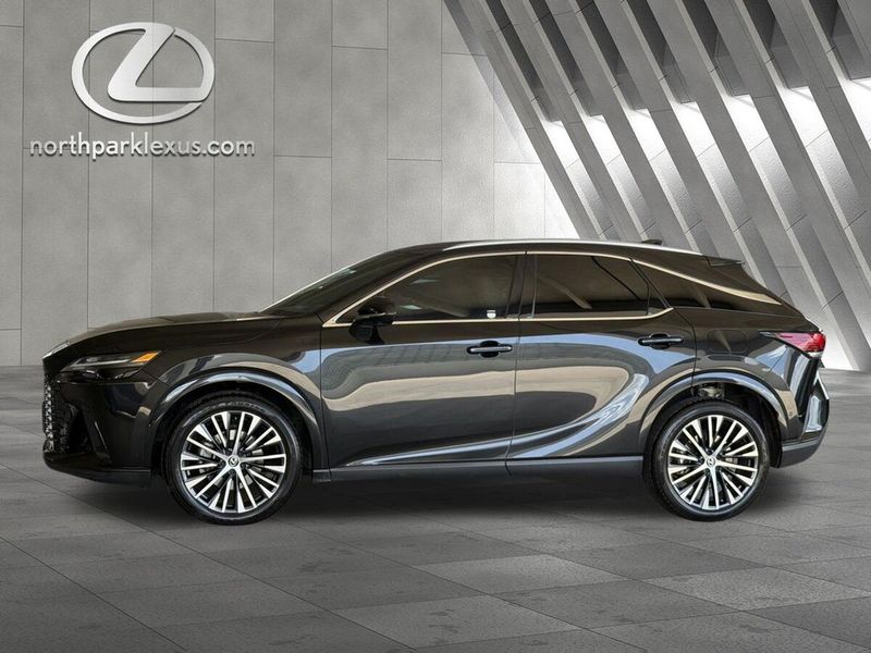 2025 Lexus RX — a typically priced live listing