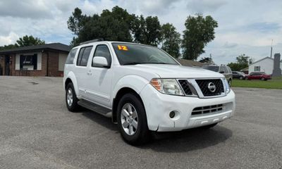 2012 Nissan Pathfinder S