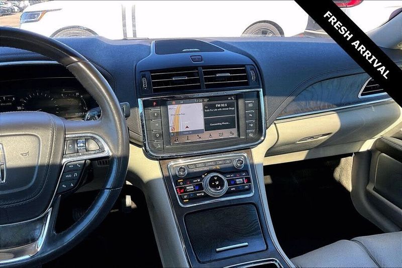 2019 Lincoln Continental — a typically priced live listing