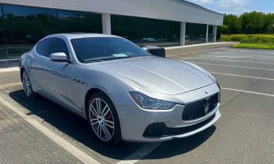 2017 Maserati Ghibli Standard