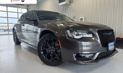 2022 Chrysler 300 Touring L