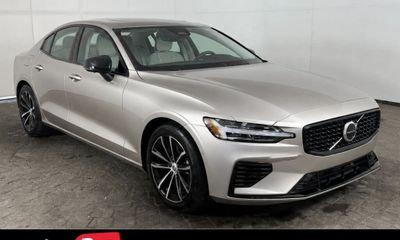 2023 Volvo S60 Plus Dark