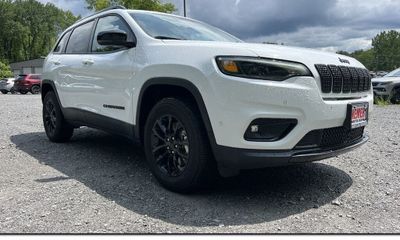 2023 Jeep Cherokee Altitude LUX