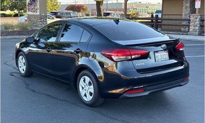 2018 Kia Forte LX Base