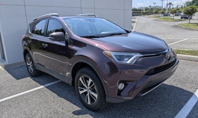 2018 Toyota RAV4 Adventure XLE