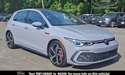 2023 Volkswagen Golf GTI SE