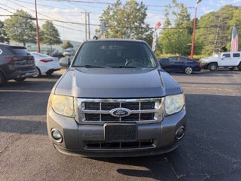 2010 Ford Escape — a typically priced live listing